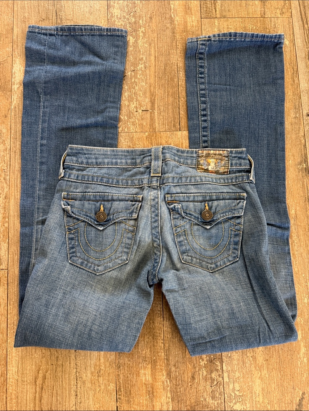 True Religion Women’s Blue Denim Jeans with Signature Pocket Stitching 26